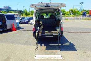 Микроавтобус грузовой фургон кат B NISSAN CARAVAN 928000 руб